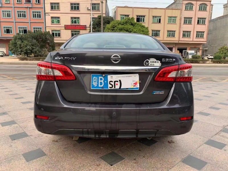 东莞13年日产轩逸8