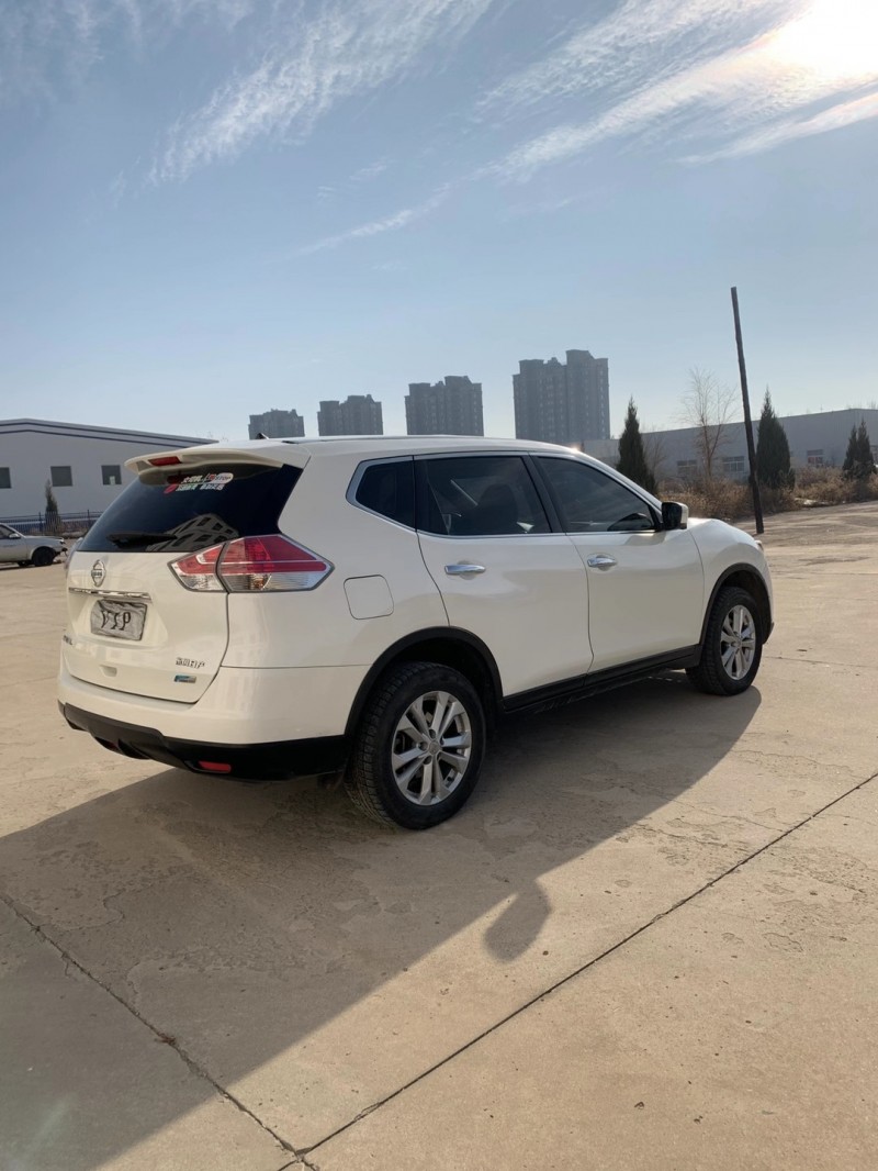 沈陽14年日產奇駿4