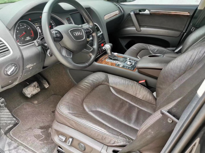 广州15年奥迪Q75