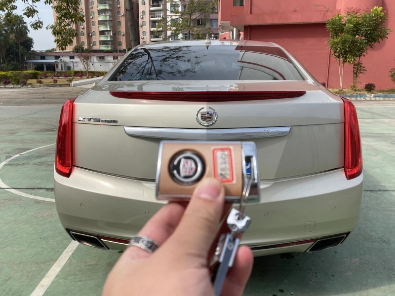 广州14年凯迪拉克XTS1
