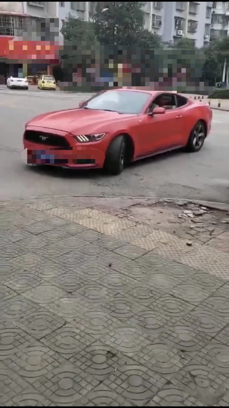 济宁16年福特野马3