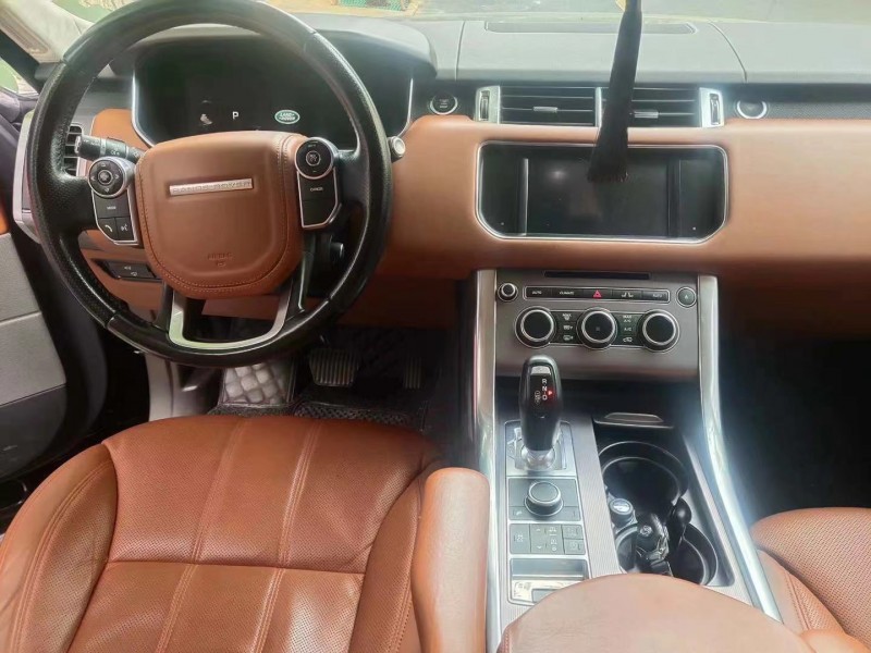 广州16年路虎揽胜运动2