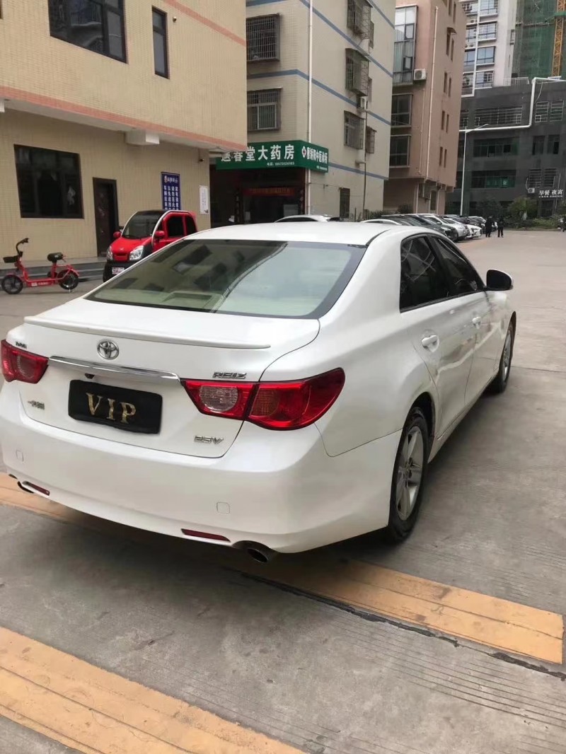 深圳12年丰田锐志8
