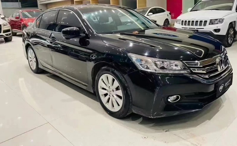 邢台15年本田雅阁6