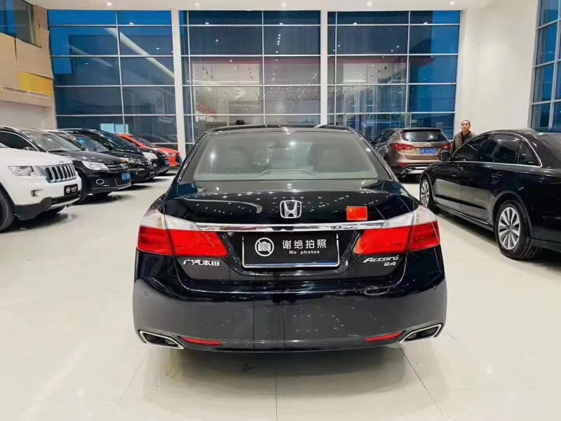 邢台15年本田雅阁1