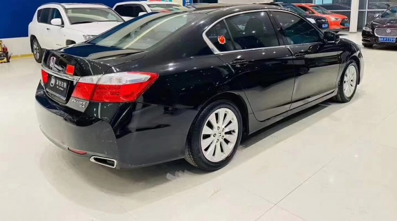 邢台15年本田雅阁9