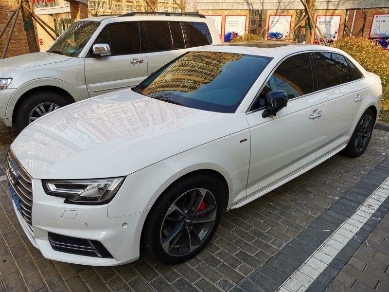 北京18年奥迪A4L1