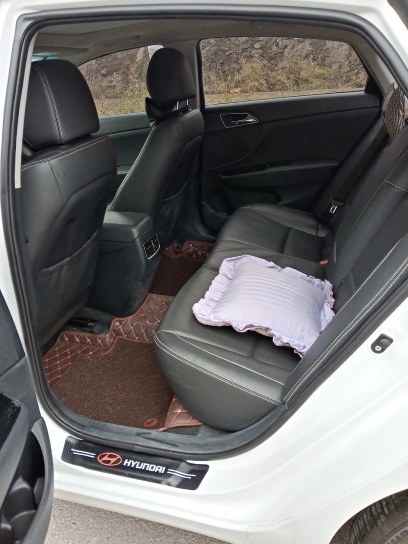 潍坊17年现代名图6