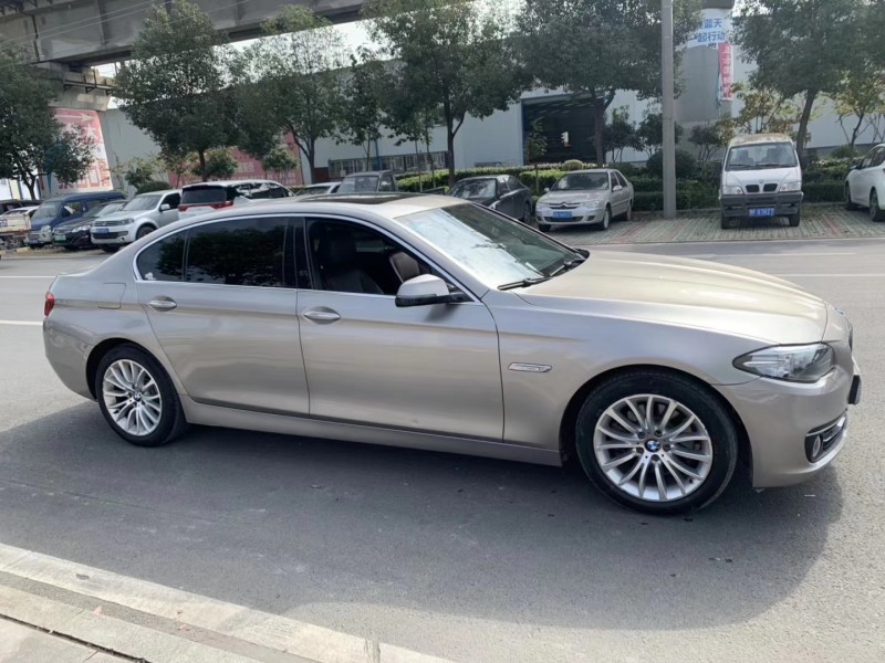 北京17年宝马5系8