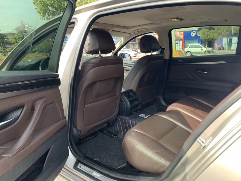 北京17年宝马5系4