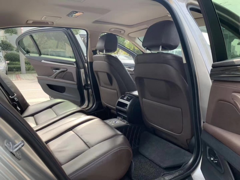 北京17年宝马5系1