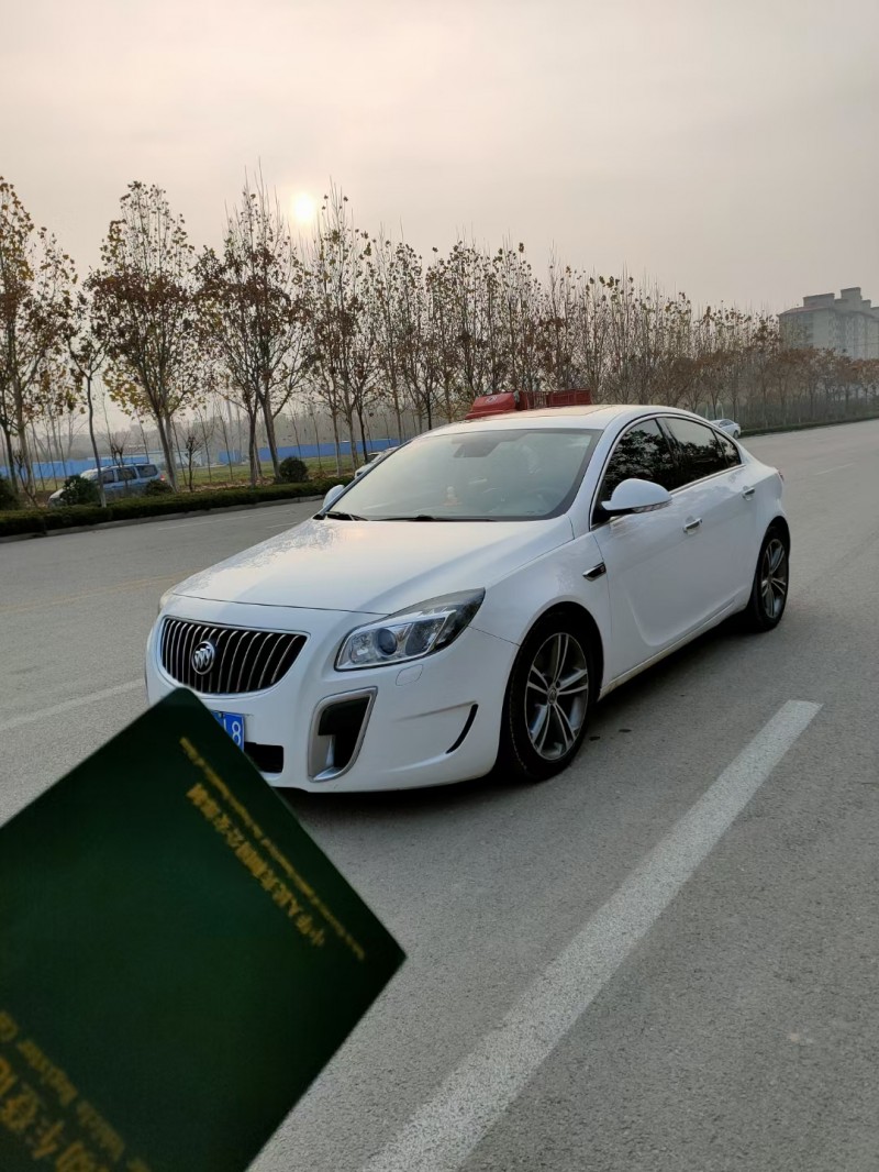 聊城12年别克君威7