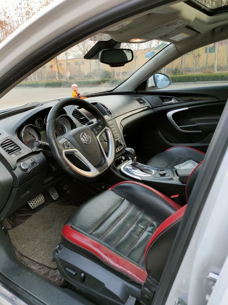 聊城12年别克君威3