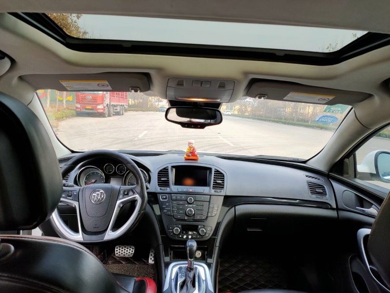 聊城12年别克君威2