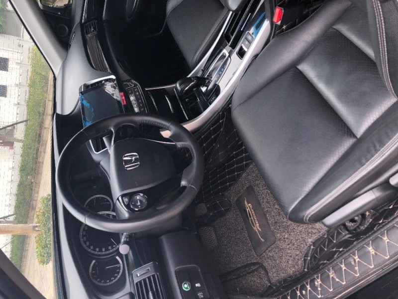 广州17年本田雅阁3