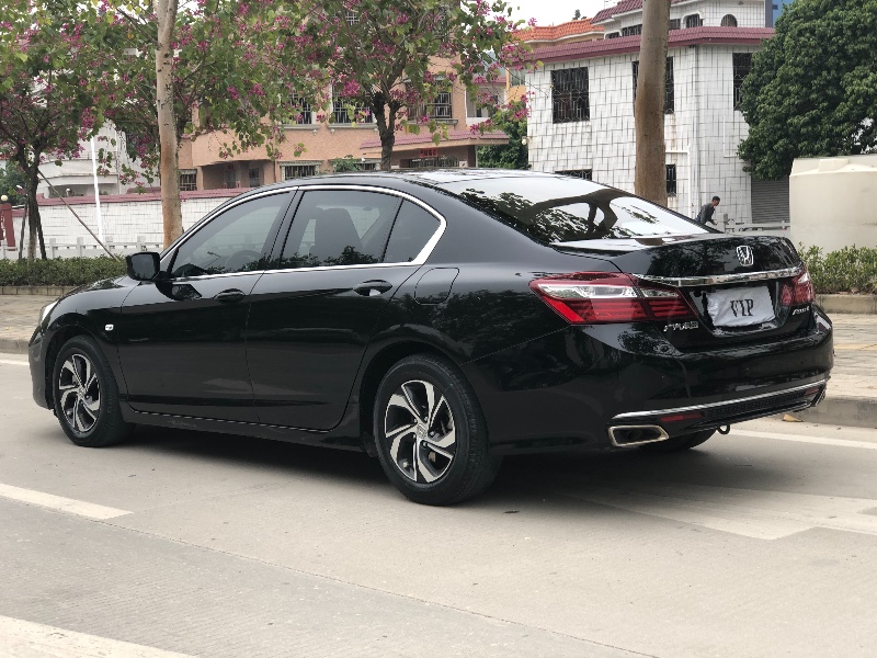 广州17年本田雅阁6