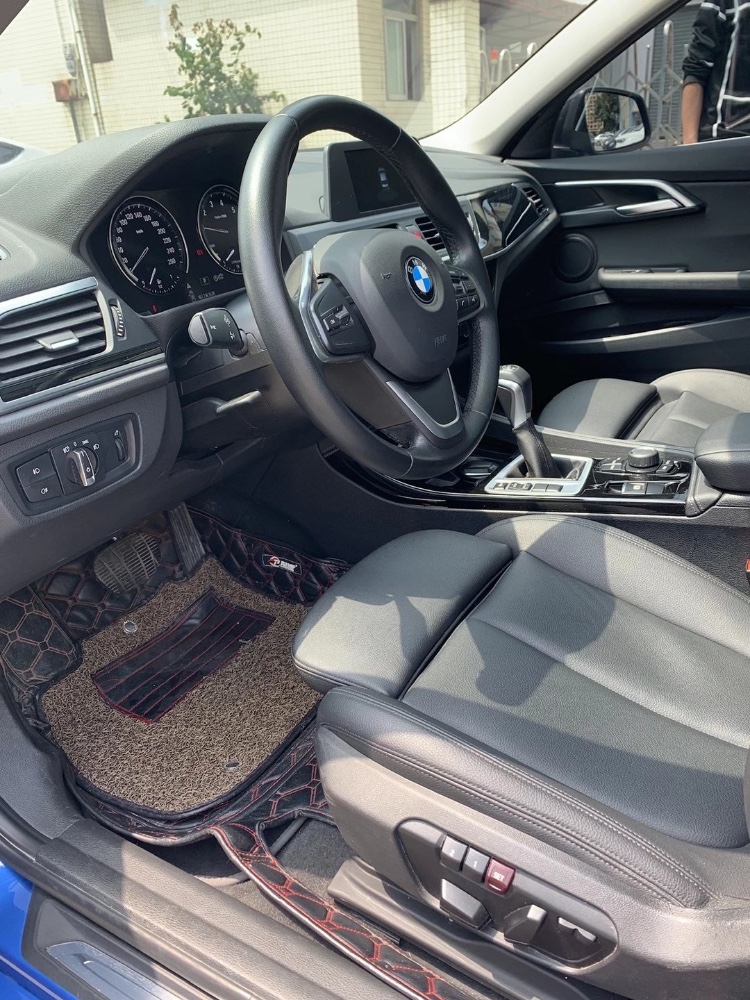 中山18年宝马1系8