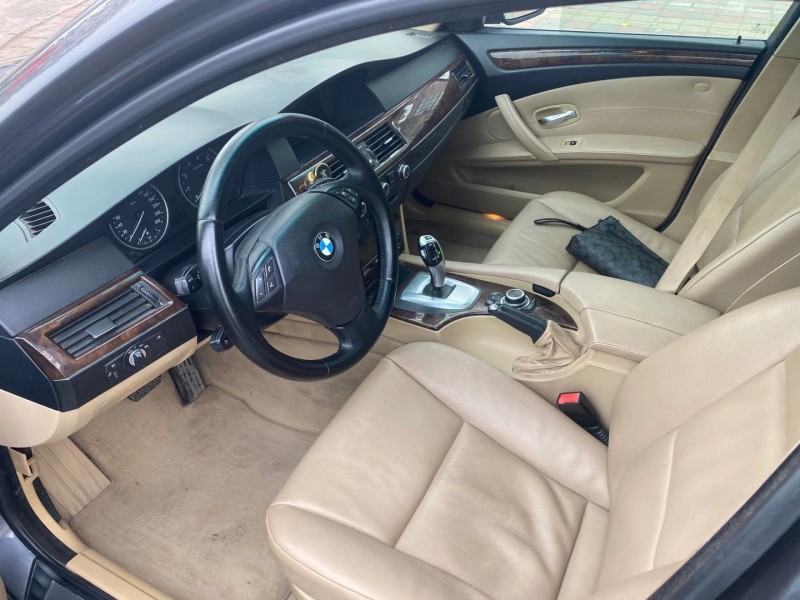 保定09年宝马5系4