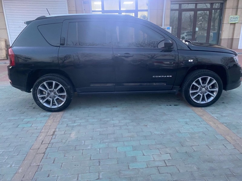 保定15年Jeep指南者2