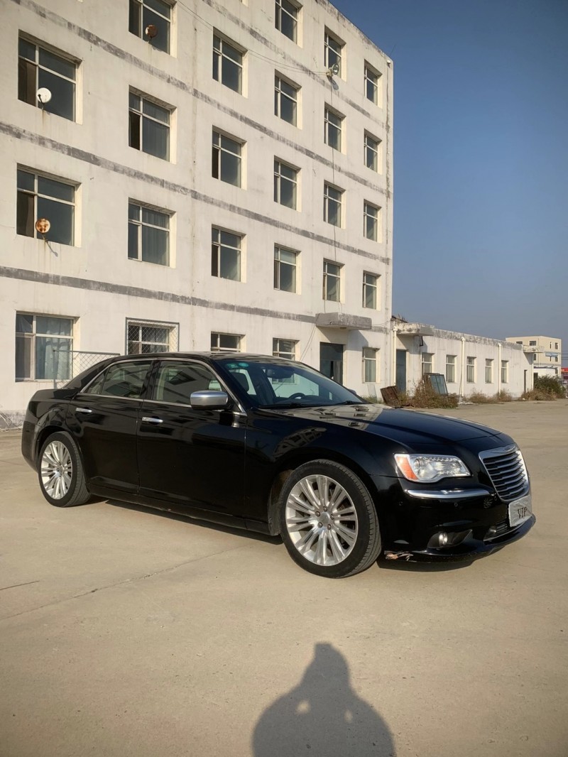 沈陽13年克萊斯勒300C8