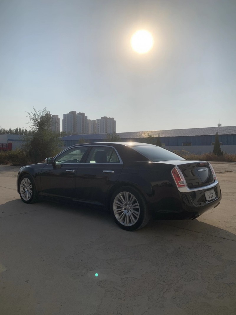 沈陽13年克萊斯勒300C3