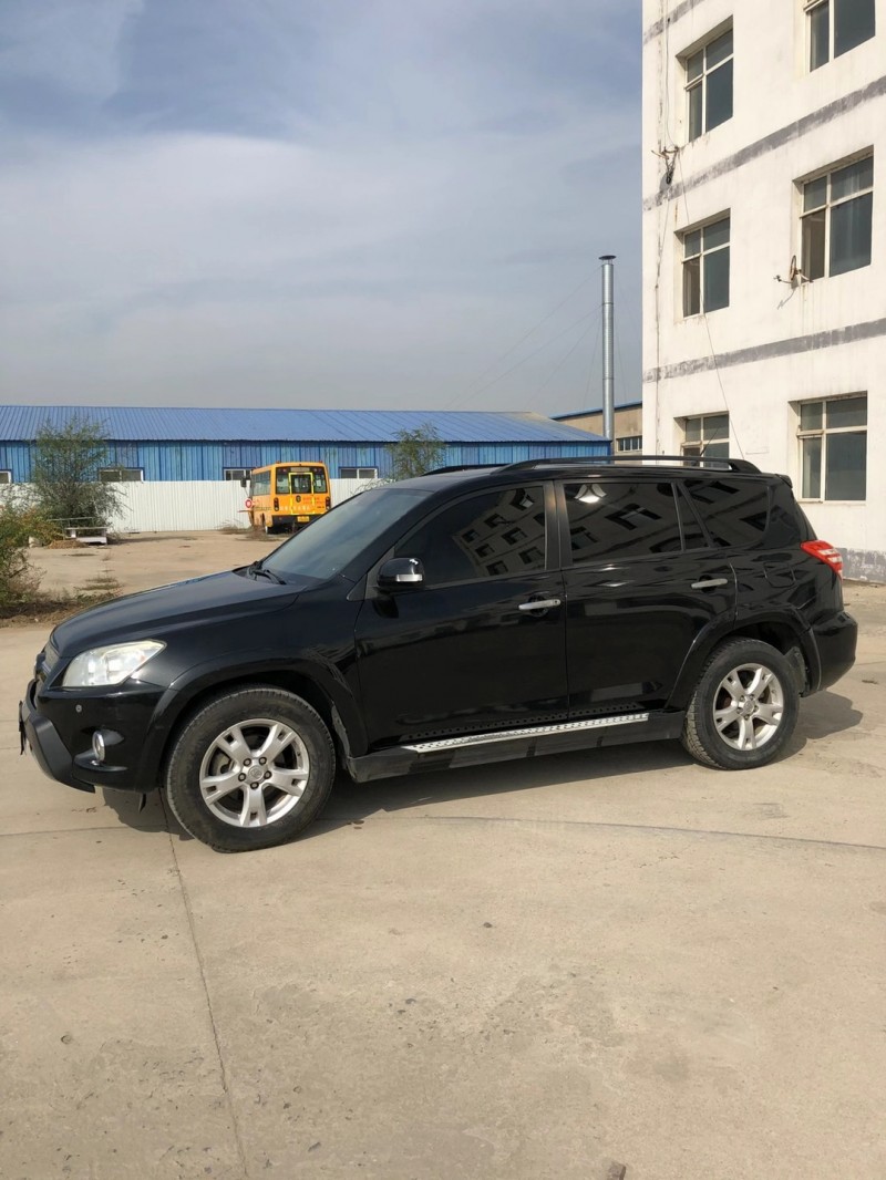 沈陽12年豐田RAV47