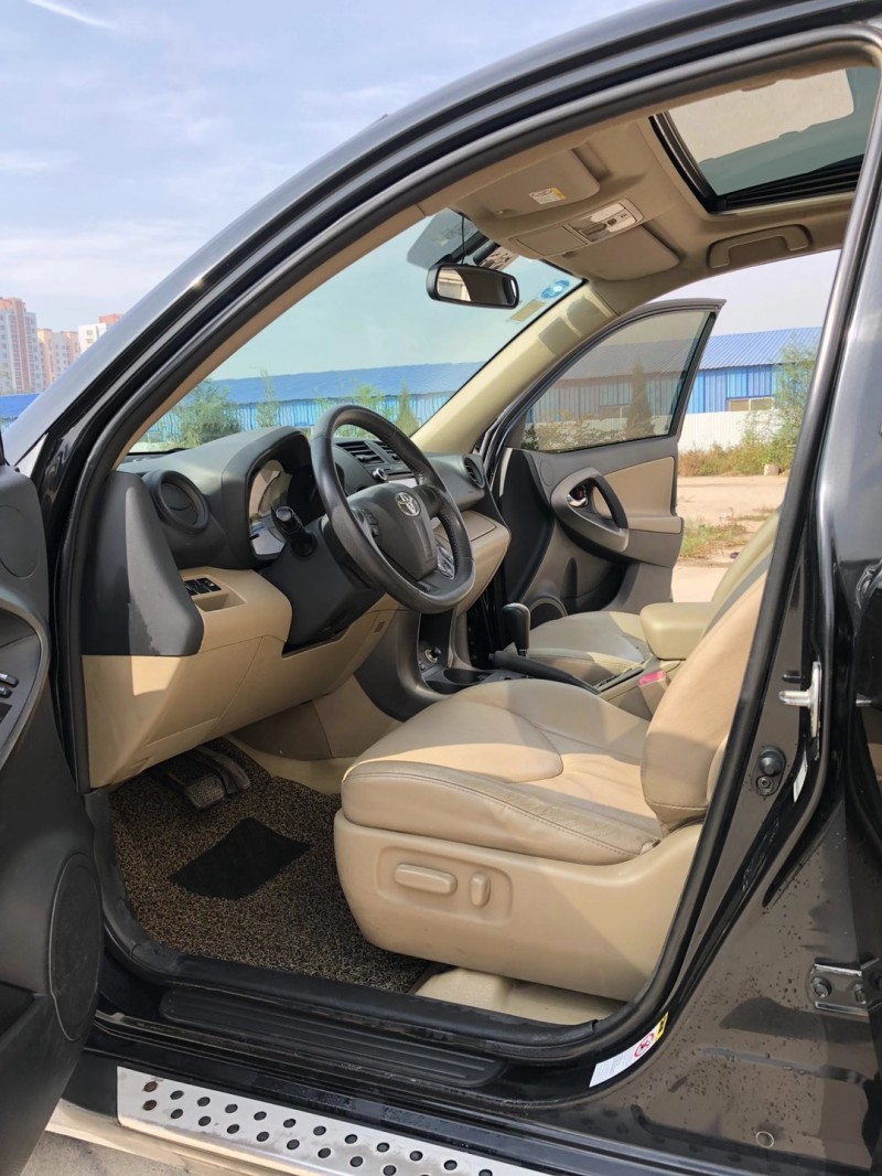 沈陽12年豐田RAV43