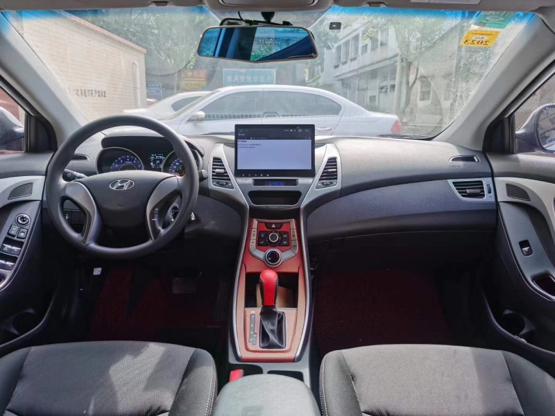 中山18年现代朗动7