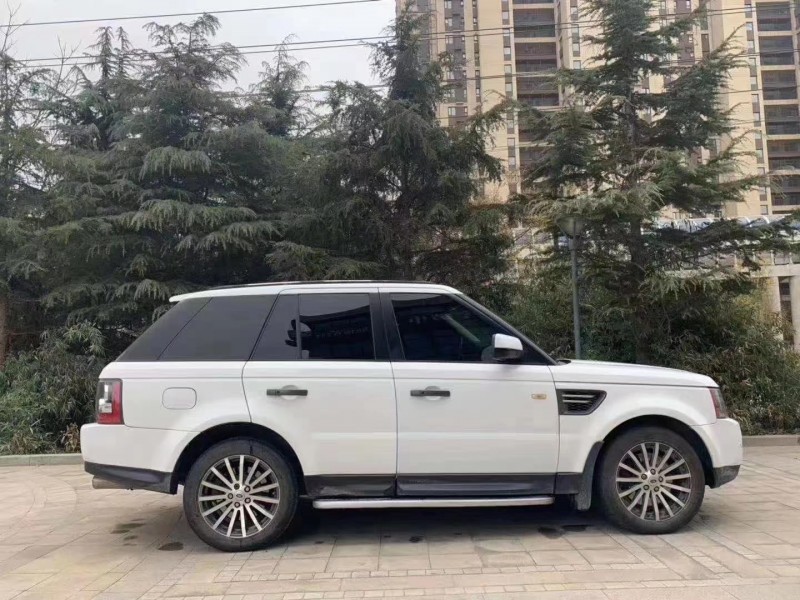 济南11年路虎揽胜运动4