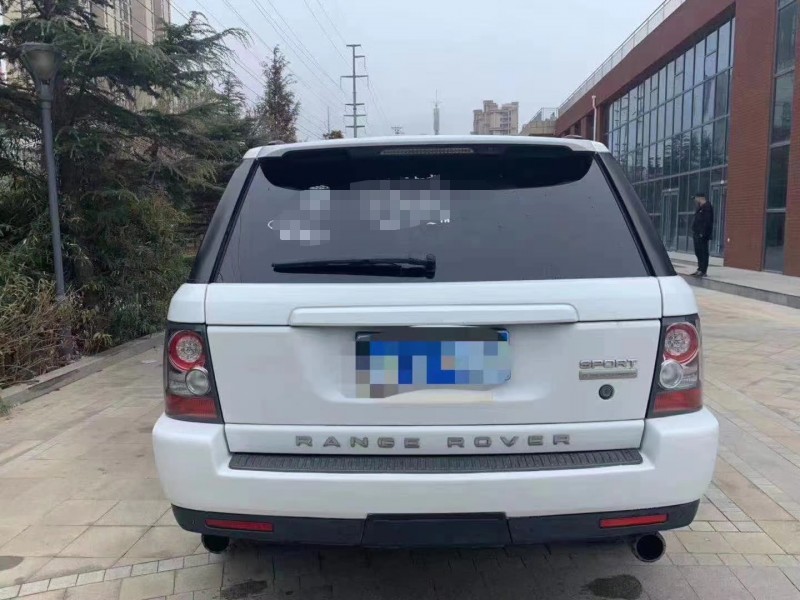 济南11年路虎揽胜运动9