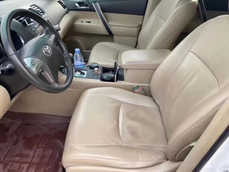 潍坊12年丰田汉兰达7