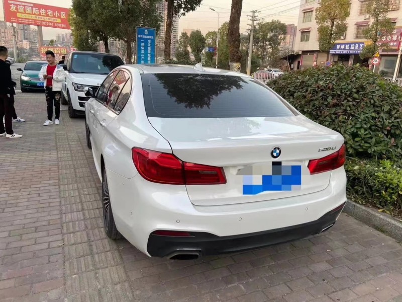 邵阳17年宝马5系8