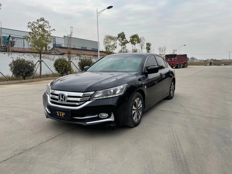 徐州16年本田雅阁8