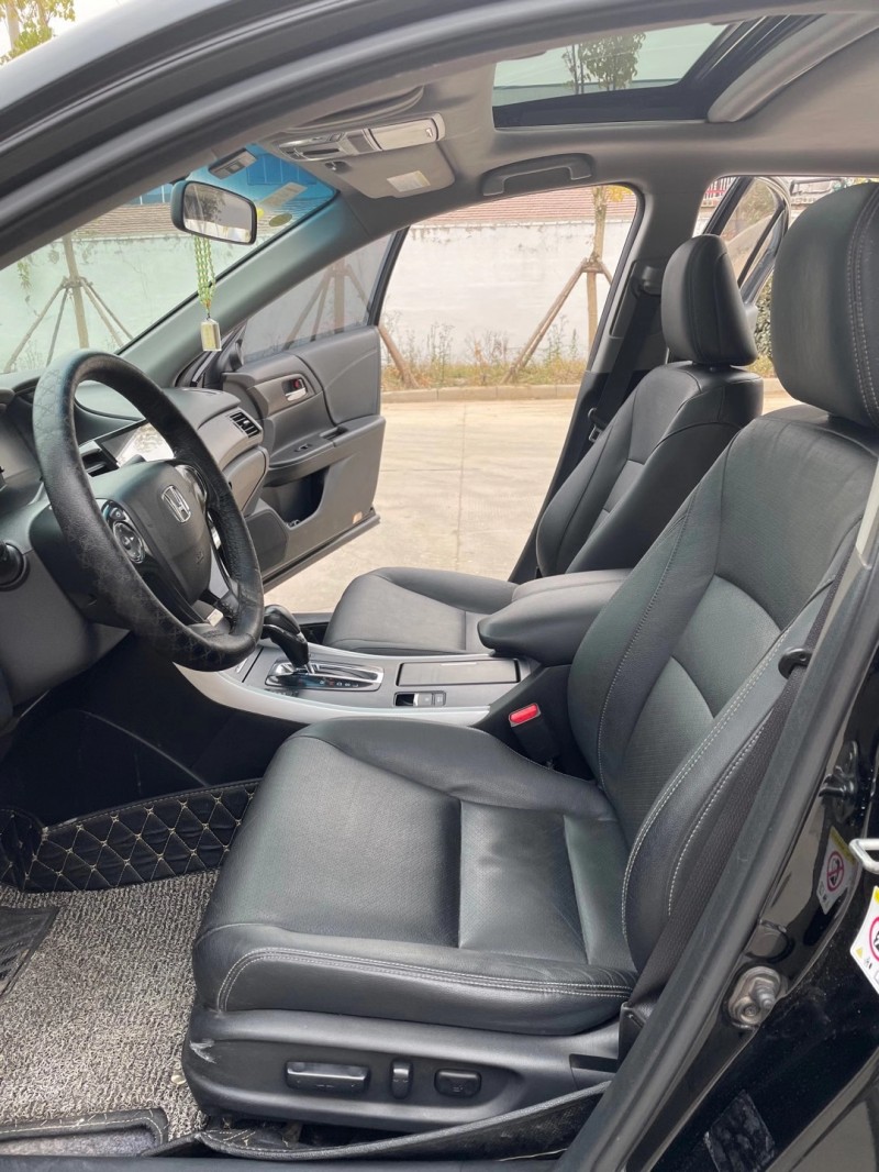 徐州16年本田雅阁4