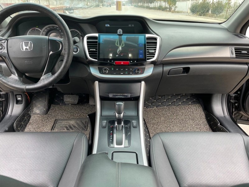 徐州16年本田雅阁3