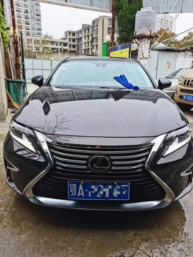 武汉16年雷克萨斯ES1