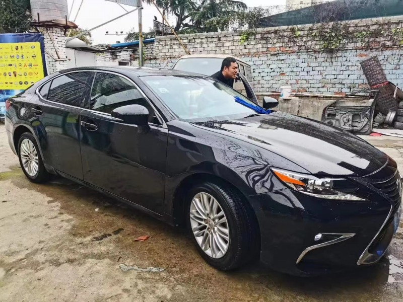 武汉16年雷克萨斯ES3