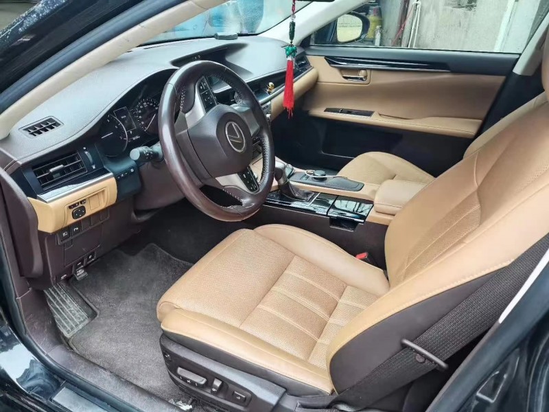 武汉16年雷克萨斯ES4