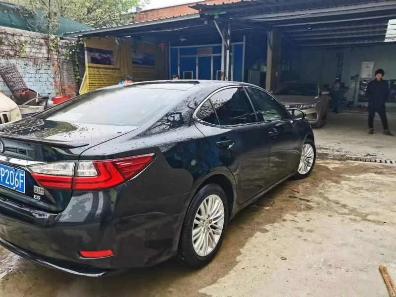 武汉16年雷克萨斯ES7