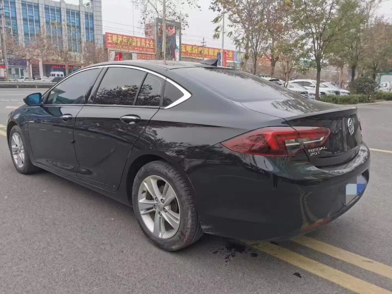 济宁18年别克君威6