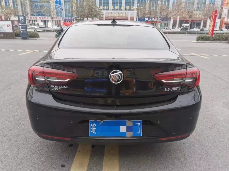 济宁18年别克君威1