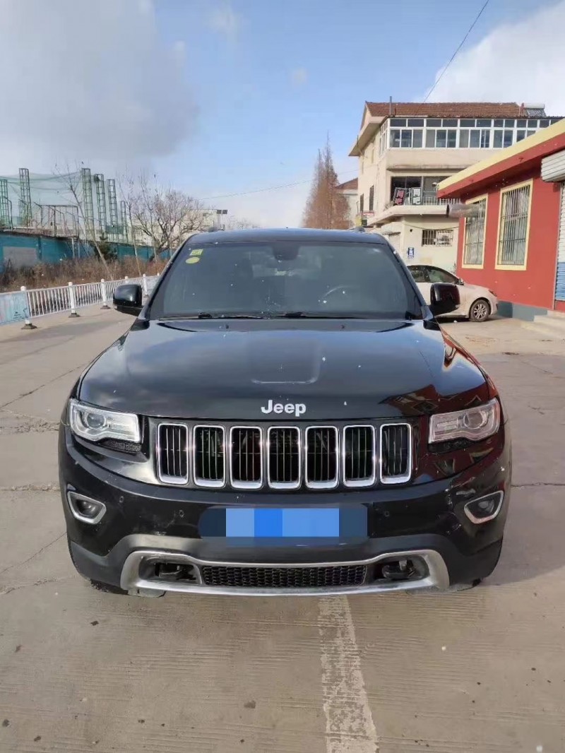 泰安14年Jeep大切諾基1