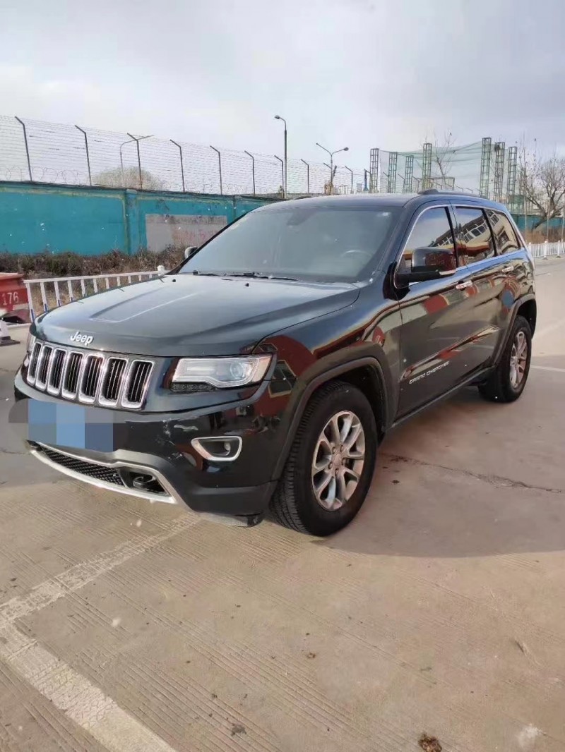 泰安14年Jeep大切諾基2