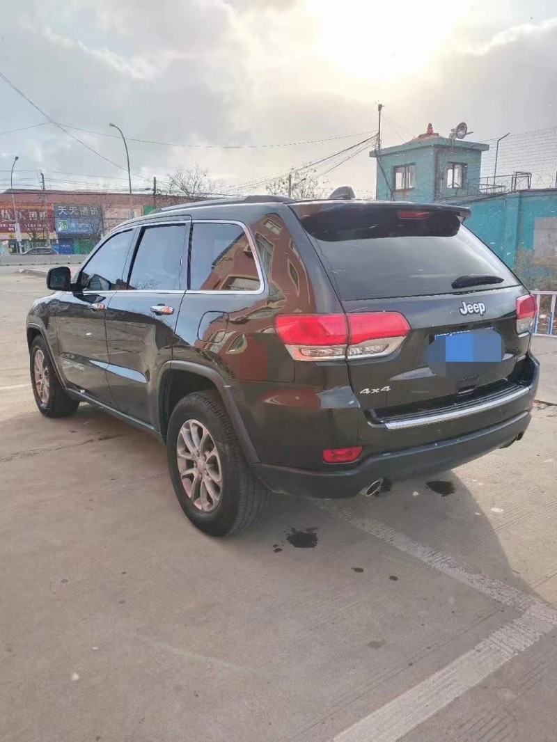 泰安14年Jeep大切諾基4