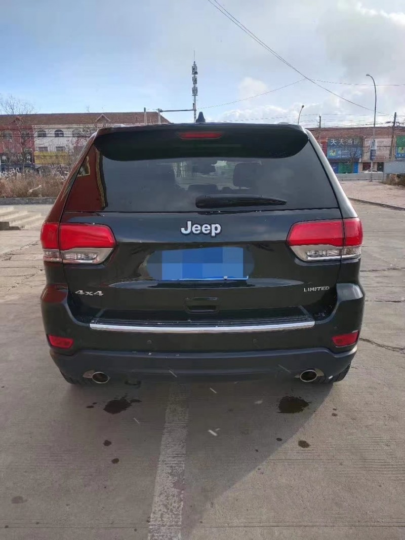 泰安14年Jeep大切諾基9