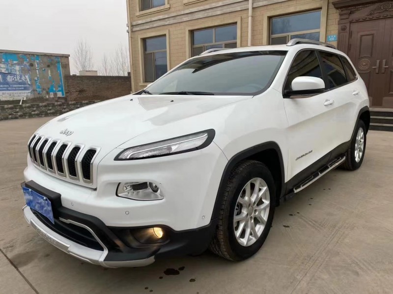滄州17年Jeep自由光2