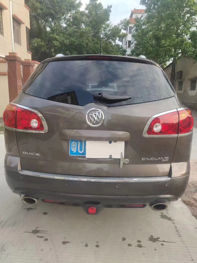 中山13年别克昂科雷8