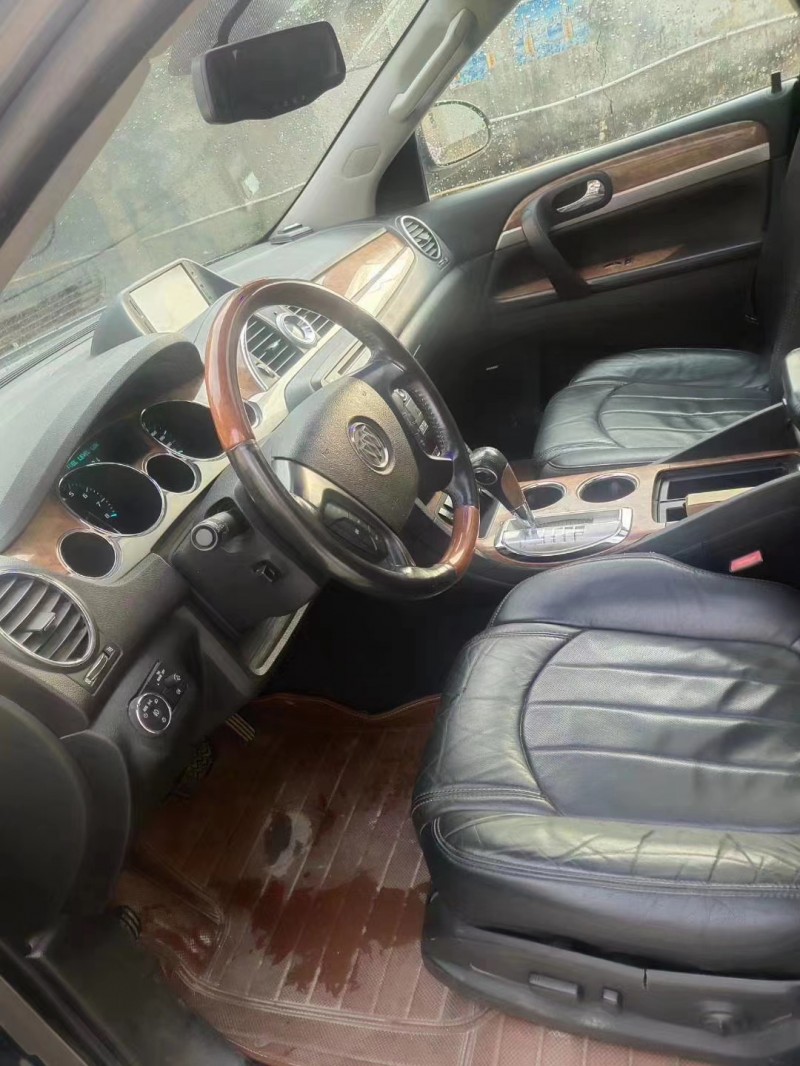 中山13年别克昂科雷2