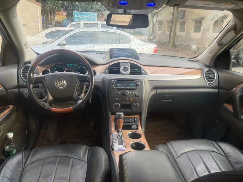 中山13年别克昂科雷1