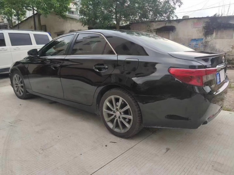 中山14年丰田锐志5